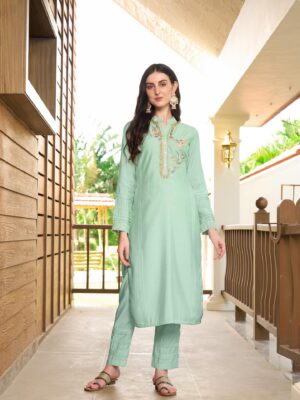 Nikhaar Light Green Embroidered Georgette straight cut Kurta